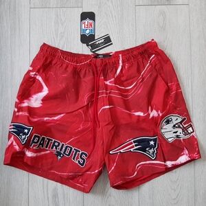 NWT New England Patriots NFL Pro Standard Embroidered Logo Lined Shorts Large